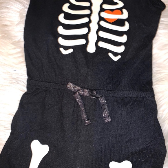 Cat & Jack Black Skeleton Glow in Dark Romper - Picture 2 of 8